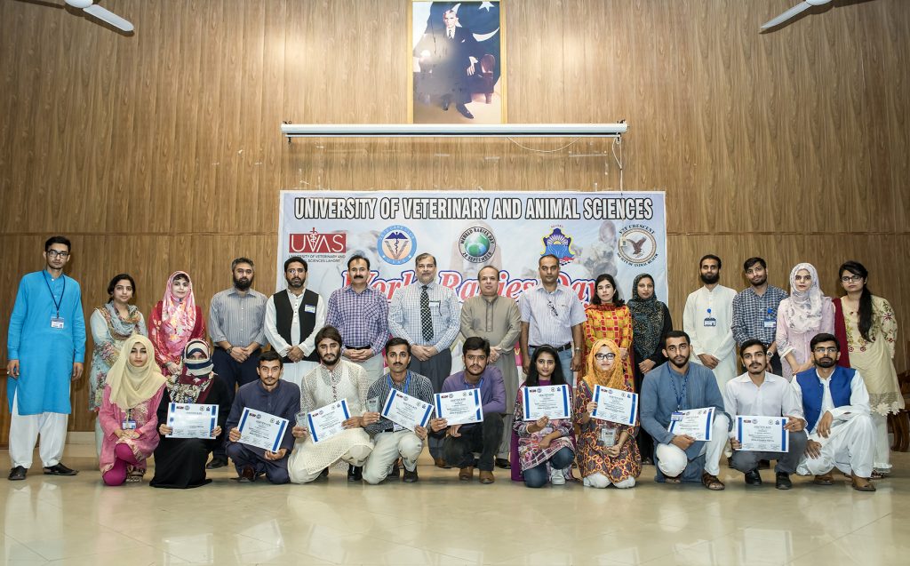 Prof Dr Masood Rabbani, Dr Kamran Ashraf and Dr Irshad Hussain distributed certificates among quiz contest winners