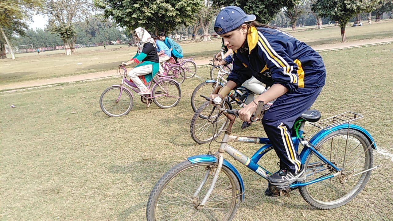 تصاویر: فیکلٹی آف ویٹرنری سائنس، زرعی یونیورسٹی فیصل آباد میں کھیلوں کے سالانہ مقابلے