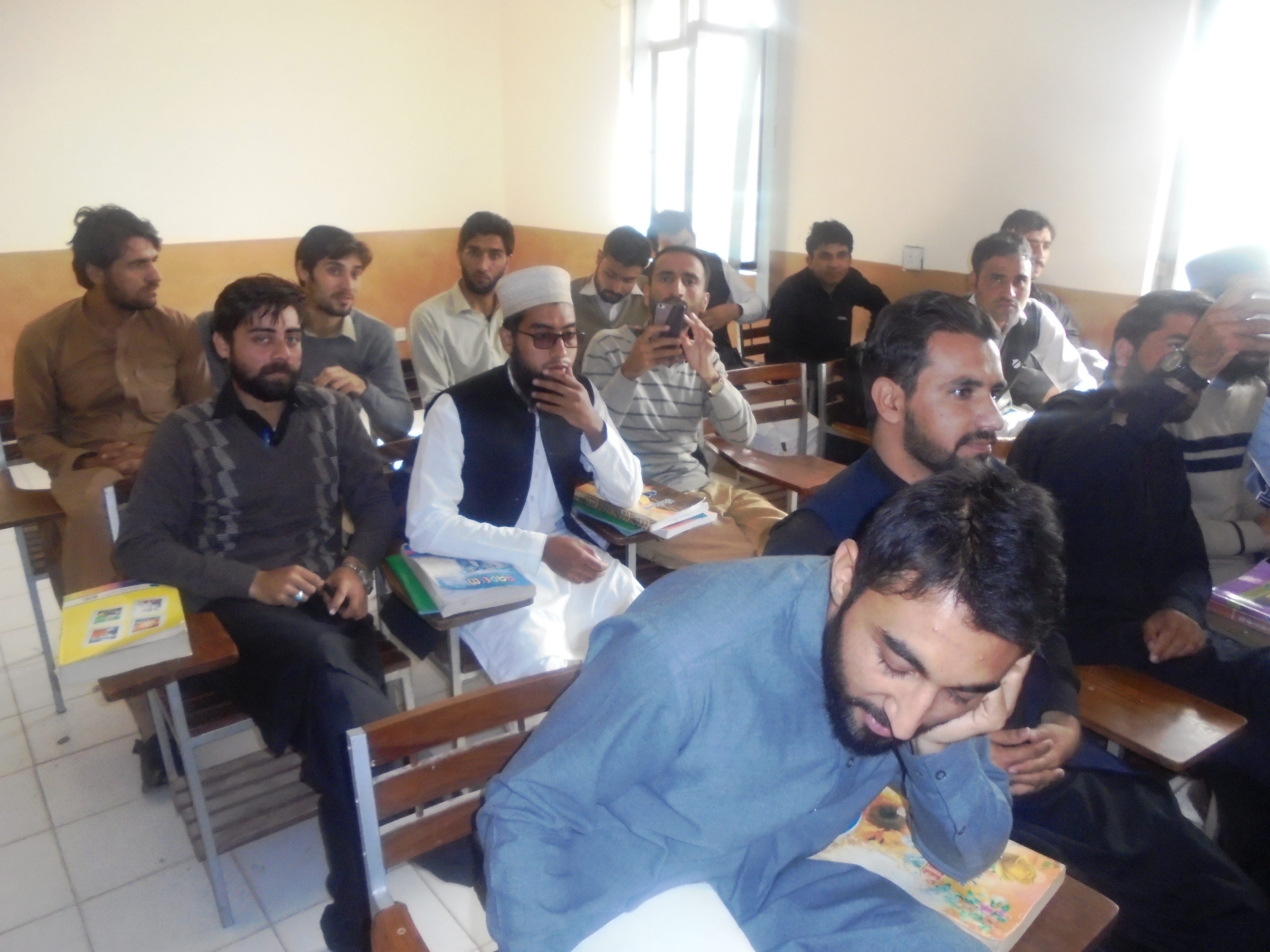 پشاور زرعی یونیورسٹی میں سٹوڈنٹس کے ساتھ انٹرنشپ اینڈ کیرئر پلاننگ کے موضوع پر سیشن