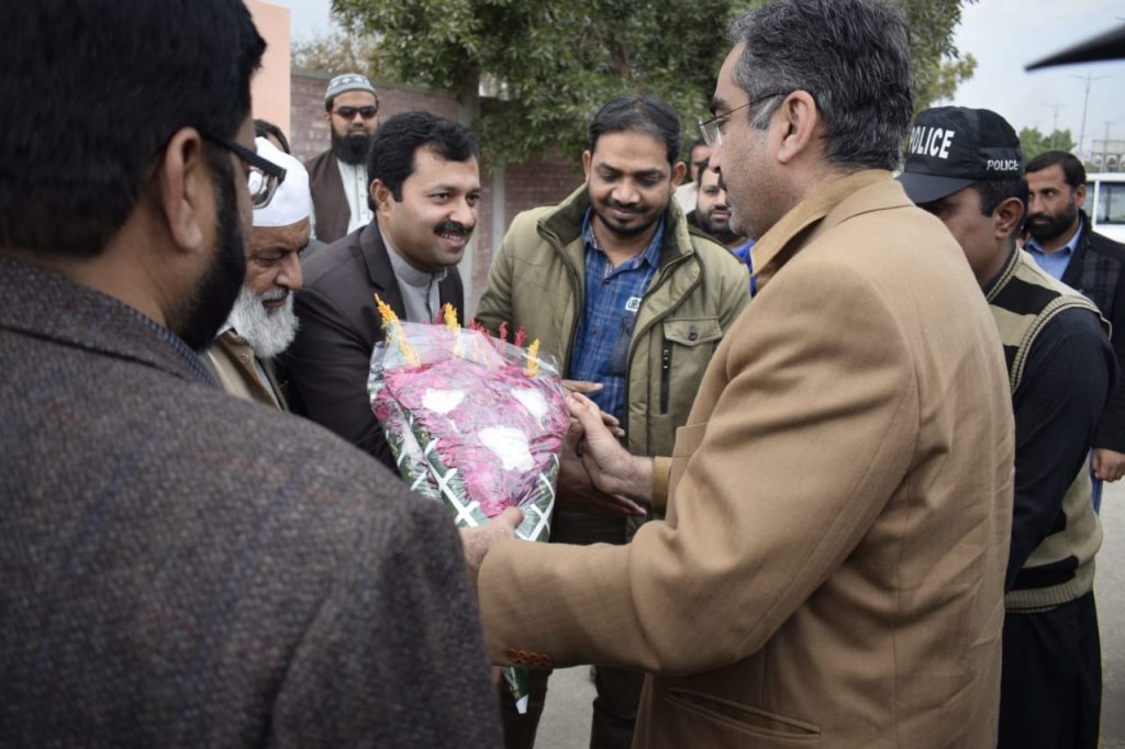 Minister Livestock Husnain Bhadar Dreshak visited DG Khan