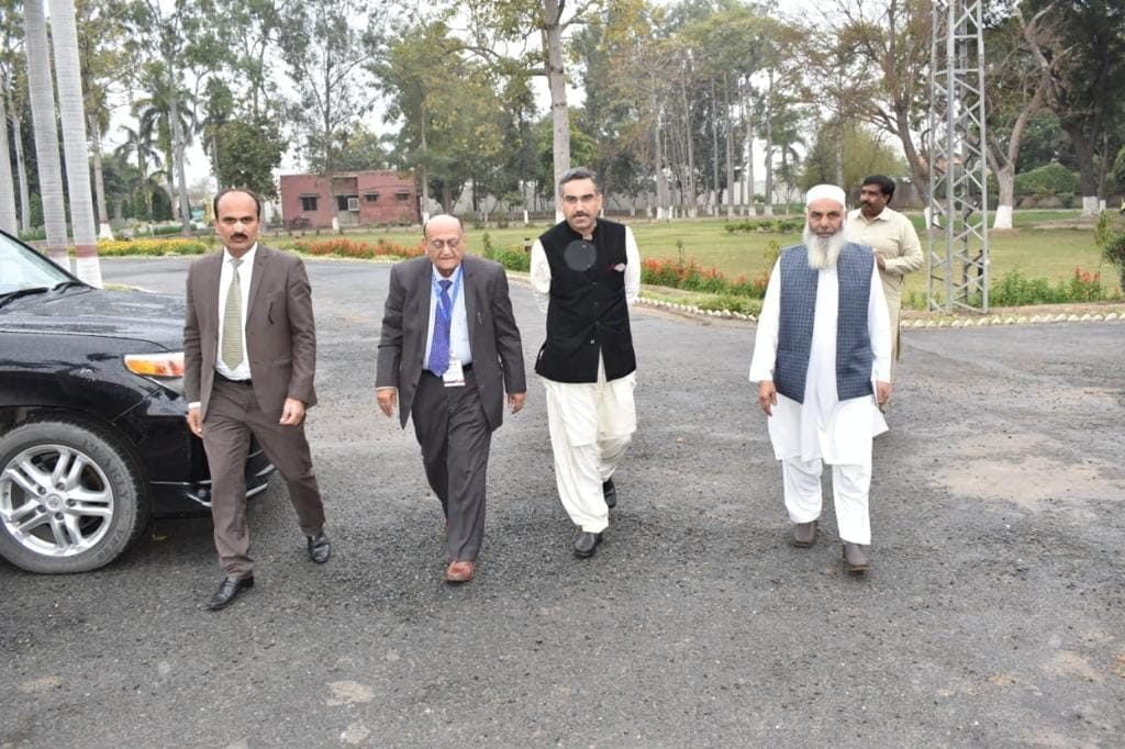 Indian Livestock expert Prof. Dr Uppal visited Veterinary research institute