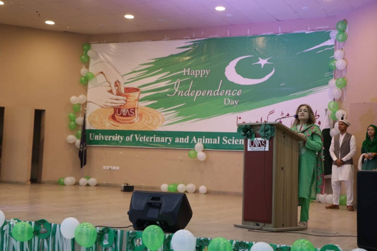 جشن آزادی کی مناسبت سے ویٹرنری یونیورسٹی لاہور کے کیمپسز میں تقریبات کا انعقاد
